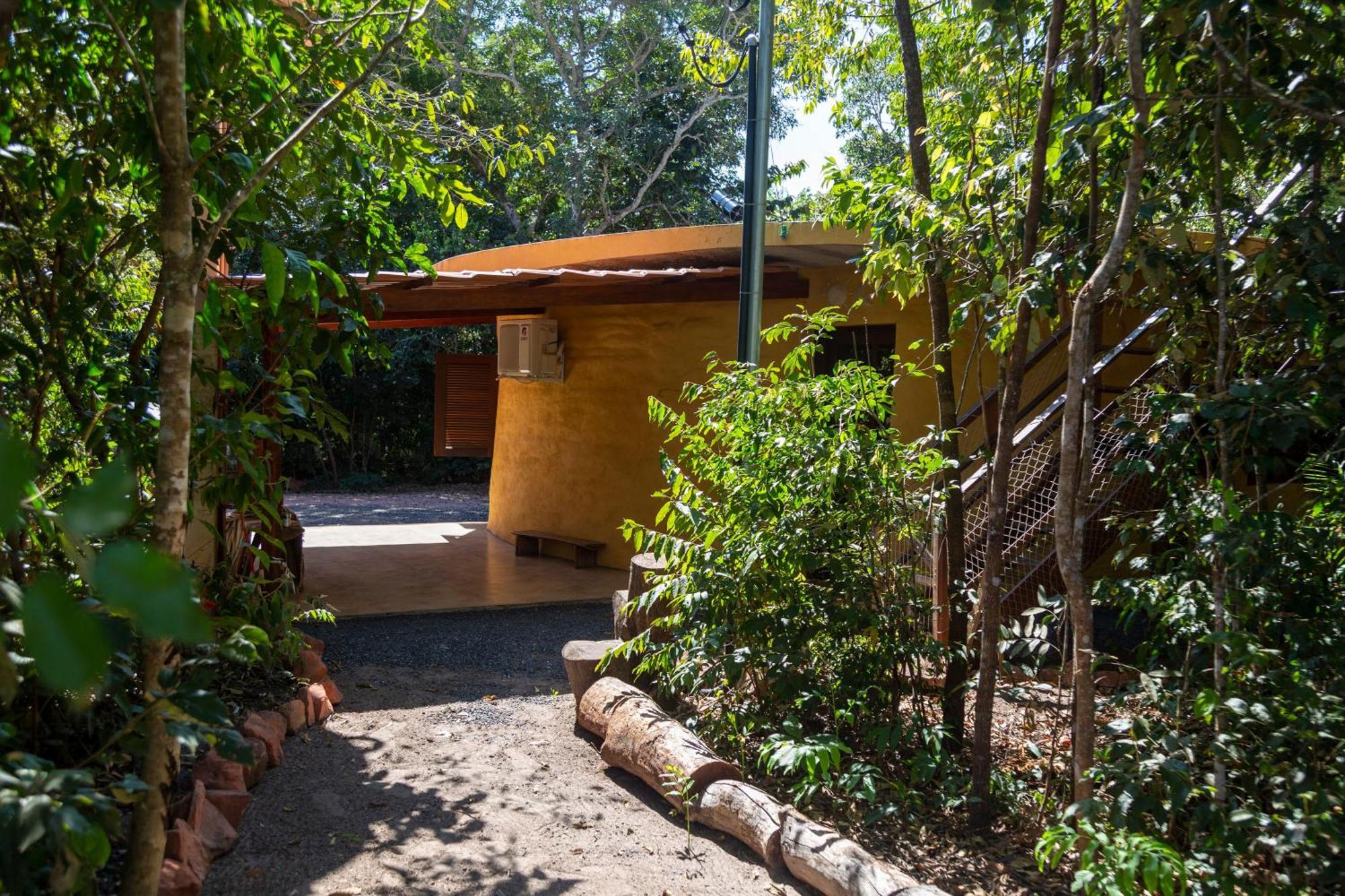 Floresta Encantada Telescopio,Fogueira, Riacho Chapada dos Guimarães Exteriör bild